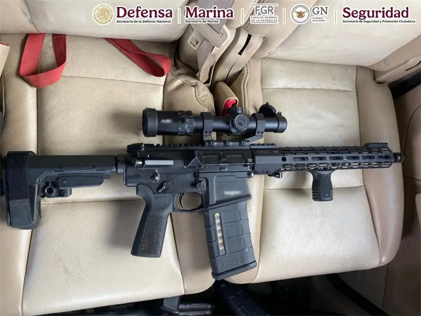 Los detenidos portaban armas de uso exclusivo del Ejército. Foto: SSPC