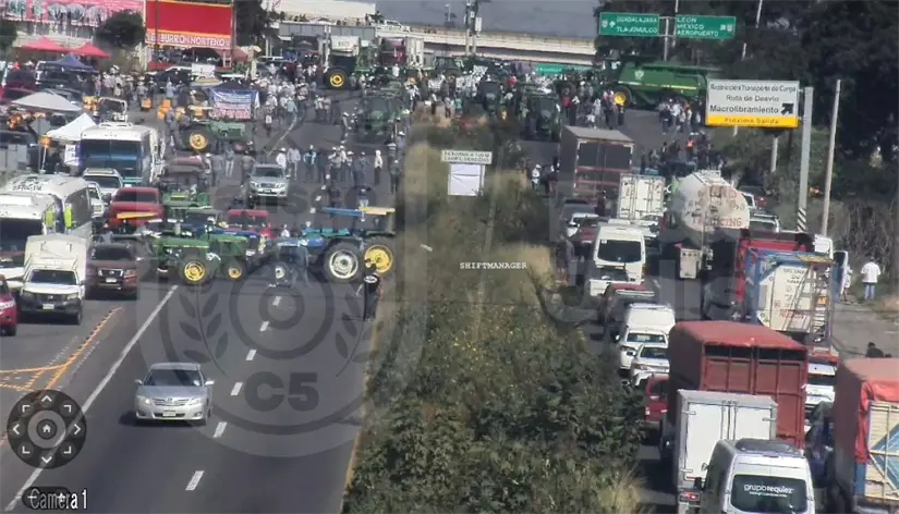 Carreteras y autopistas bloqueadas este 28 de octubre en Jalisco. Foto: Cortesía