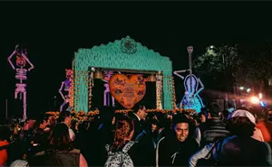Así luce la Mega Ofrenda 2025 del Día de Muertos en Xochimilco