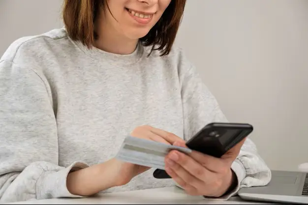 Dependiendo de tus intereses puedes determinar la compañia que mejor te convenga. Foto: Freepik.