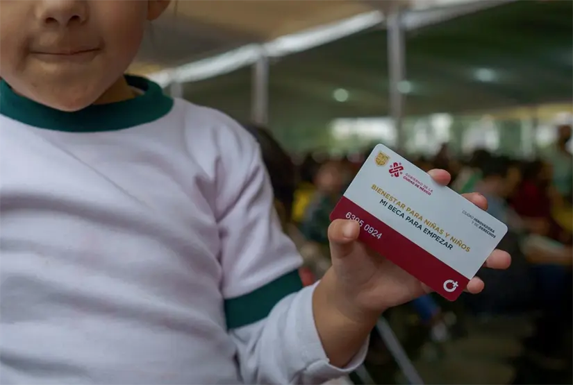 Mi Beca para Empezar otorga un apoyo económico mensual a estudiantes de nivel básico. Foto: cortesía.