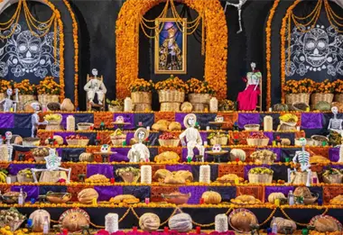 Siete niveles hacia el cielo: el poderoso simbolismo del altar del Xantolo