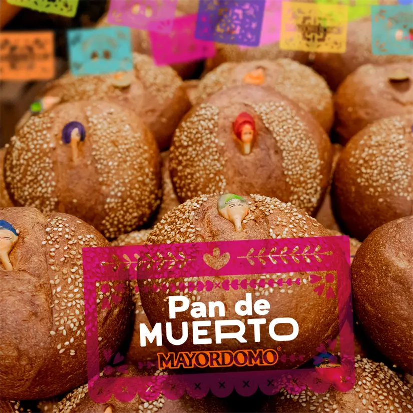 Chocolatería Mayordomo destaca por colocar una figura de porcelana hecha a base de masa de maíz