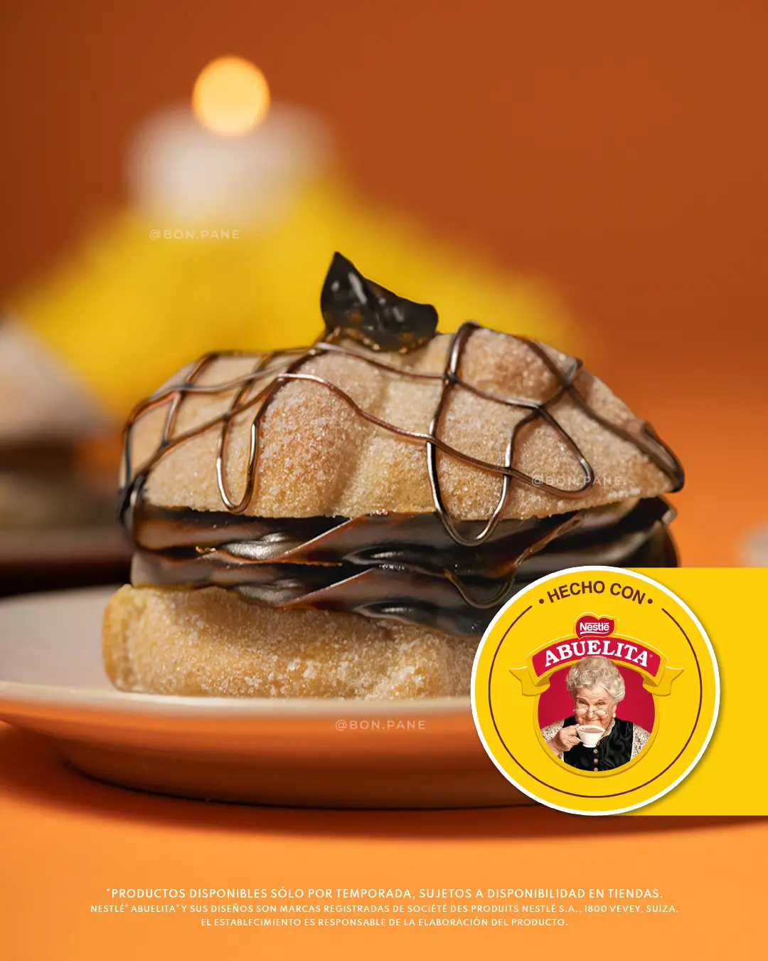 Disfruta de tu pan de muerto relleno de chocolate abuelita