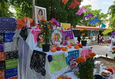 Tradición y memoria viva en el Festival del Día de Muertos de la Secundaria No. 5 en Culiacán
