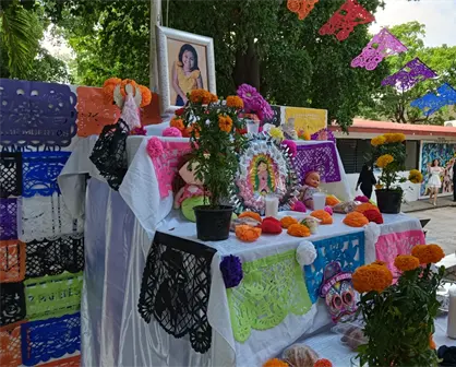 Tradición y memoria viva en el Festival del Día de Muertos de la Secundaria No. 5 en Culiacán