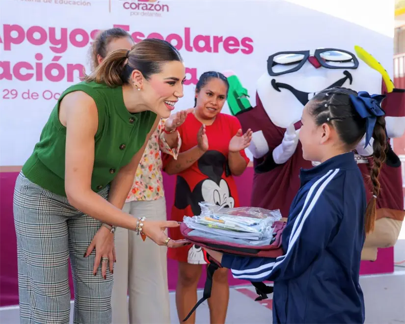 Quiénes recibirán uniformes y útiles escolares en Baja California. Foto: Cortesía