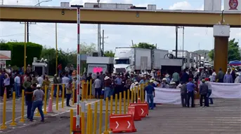 La SICT informa sobre bloqueos activos en carreteras y casetas del país: tome precauciones antes de viajar