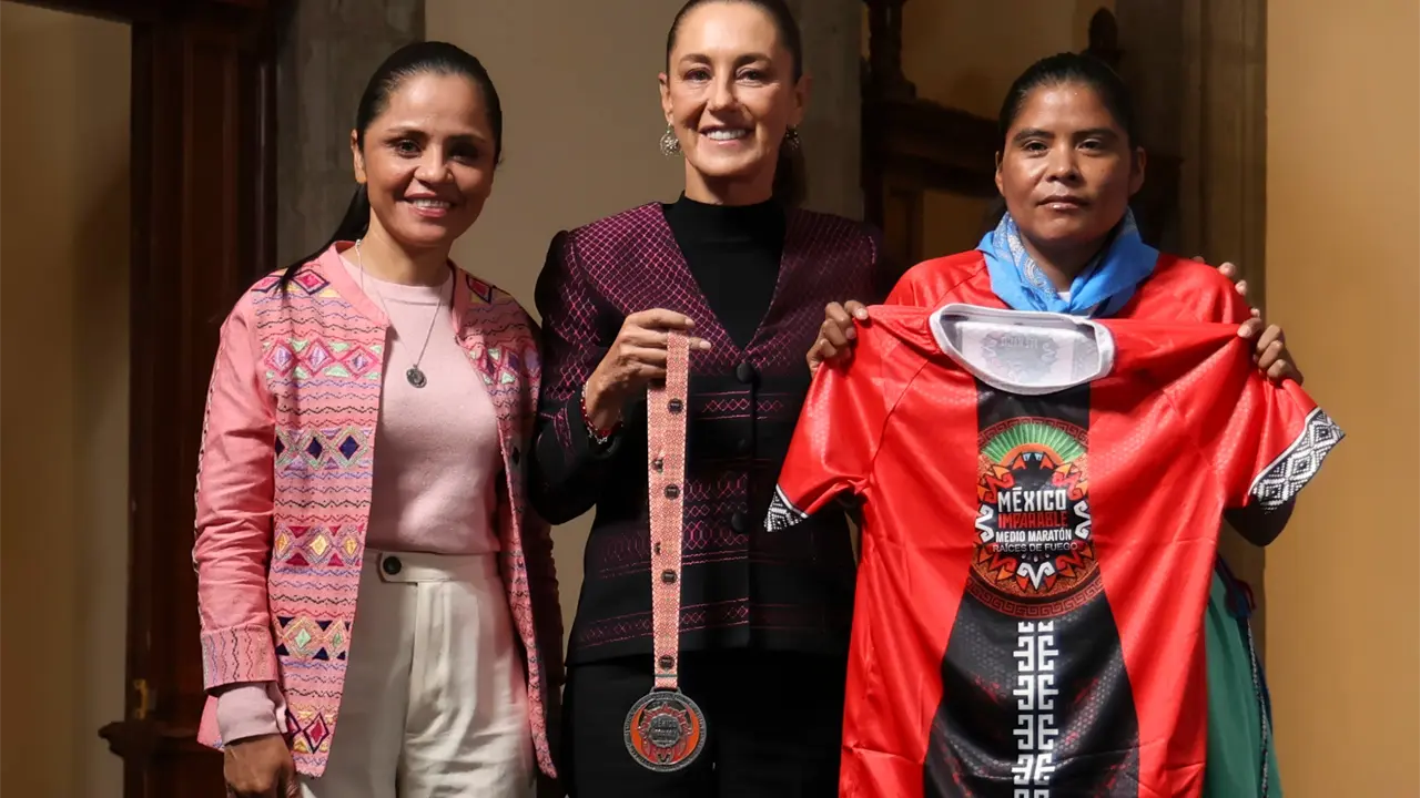 La carrera México Imparable, apoyos al campo y la gestión de desastres naturales marcaron la agenda de la conferencia matutina de este viernes.