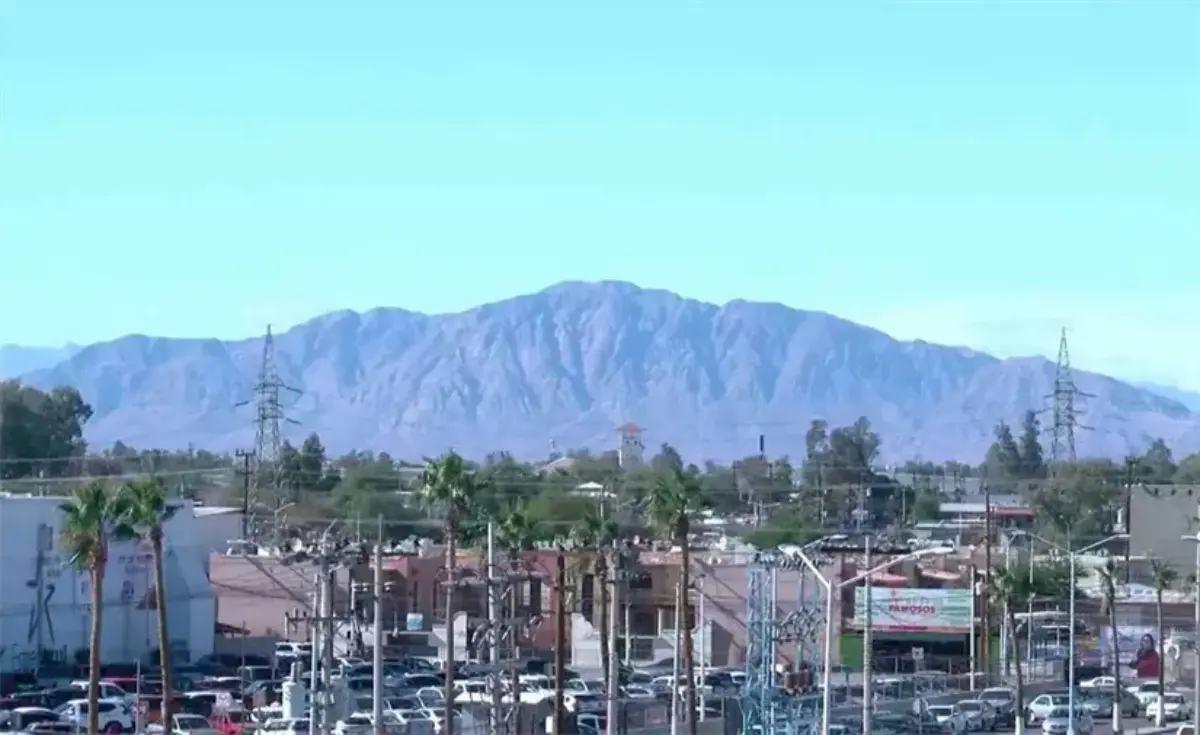 El frío llegó a las zonas serranas de Baja California.
