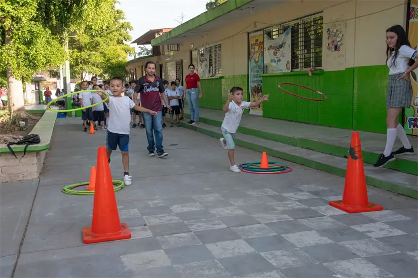Con juegos y alegría, IMDEC promueve el deporte y la unión escolar en Culiacán. Foto: IMDEC