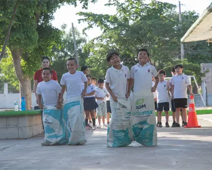 Deporte, diversión y valores: IMDEC realiza jornada recreativa en primaria 21 de Marzo 1806 en Culiacán