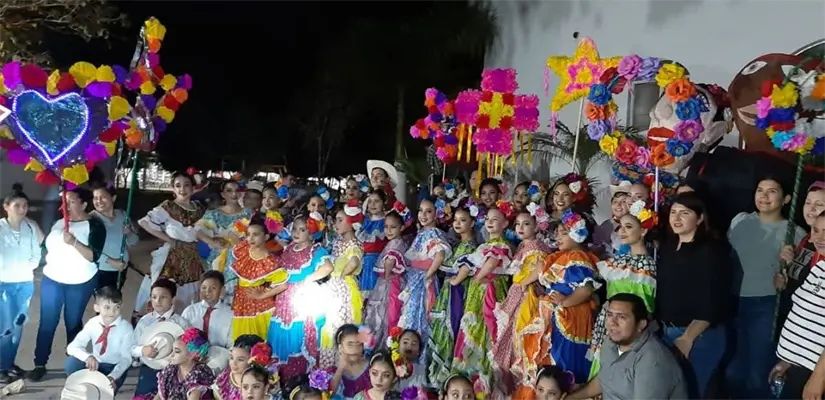 Familias y comunidad de Villa Juárez respaldan el trabajo formativo y artístico que impulsa la danza folclórica.