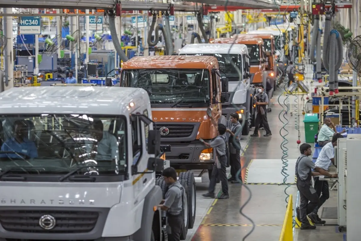 ¿Cómo afectarán a México los aranceles del 25% a camiones impuestos en Estados Unidos?