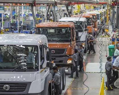 ¿Cómo afectarán a México los aranceles del 25% a camiones impuestos en Estados Unidos?