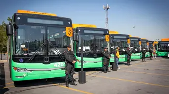 Estrenan 60 nuevos camiones de transporte público en Nuevo León