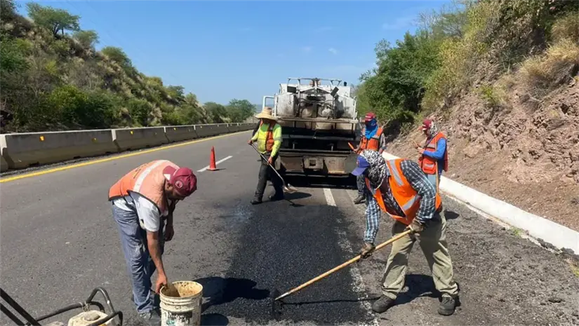 Continúan los trabajos de reparación. Foto: Gob. de Sinaloa