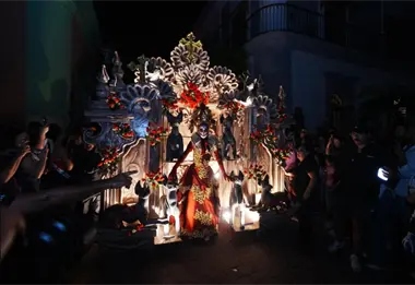 Espectacular celebración de Día de Muertos en el Centro Histórico de Mazatlán