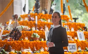 Sheinbaum celebra Día de Muertos con ofrenda en Palacio Nacional; la dedica a mujeres indígenas