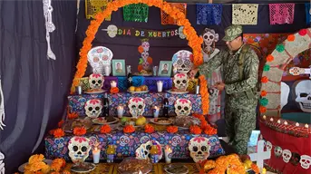 El 110 Batallón de Infantería de San Ignacio conmemora a los héroes caídos en su altar de Día de Muertos