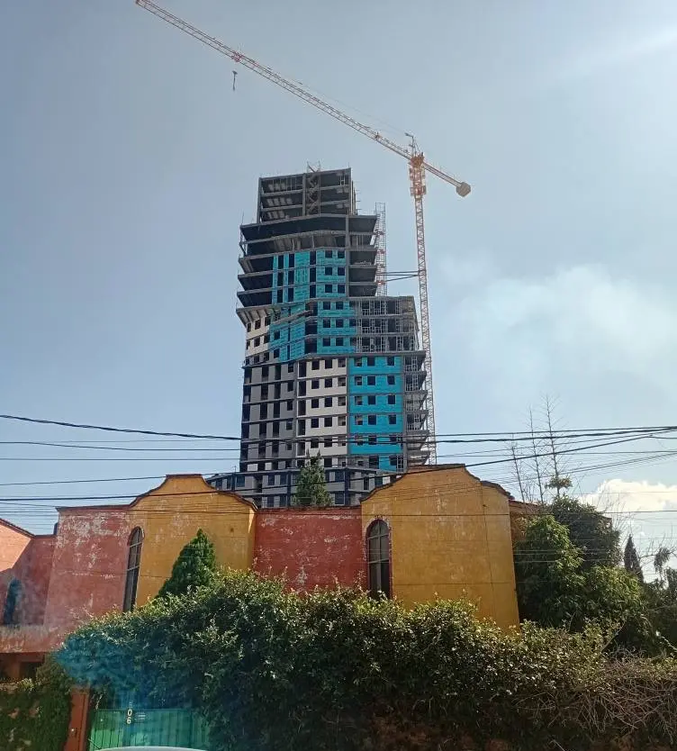 La Torre Mazaryk cuenta con licencia de construcción vigente. Foto: Hector Cheivz. 