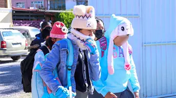 Cambian el horario de entrada y de salida en las escuelas de Puebla por el frío