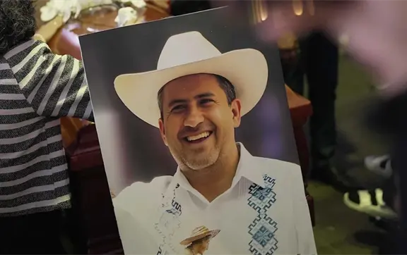 Himno al señor del sombrero: la emotiva canción con que recuerdan a Carlos Manzo en redes sociales