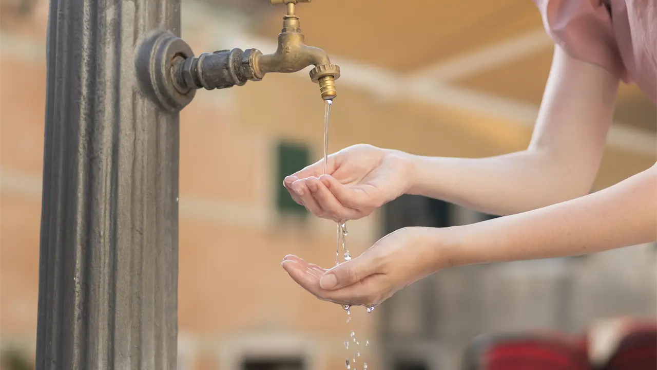 Esta es la lista de las colonias en Pachuca que se quedarán sin agua por tres días. Foto: Freepik.