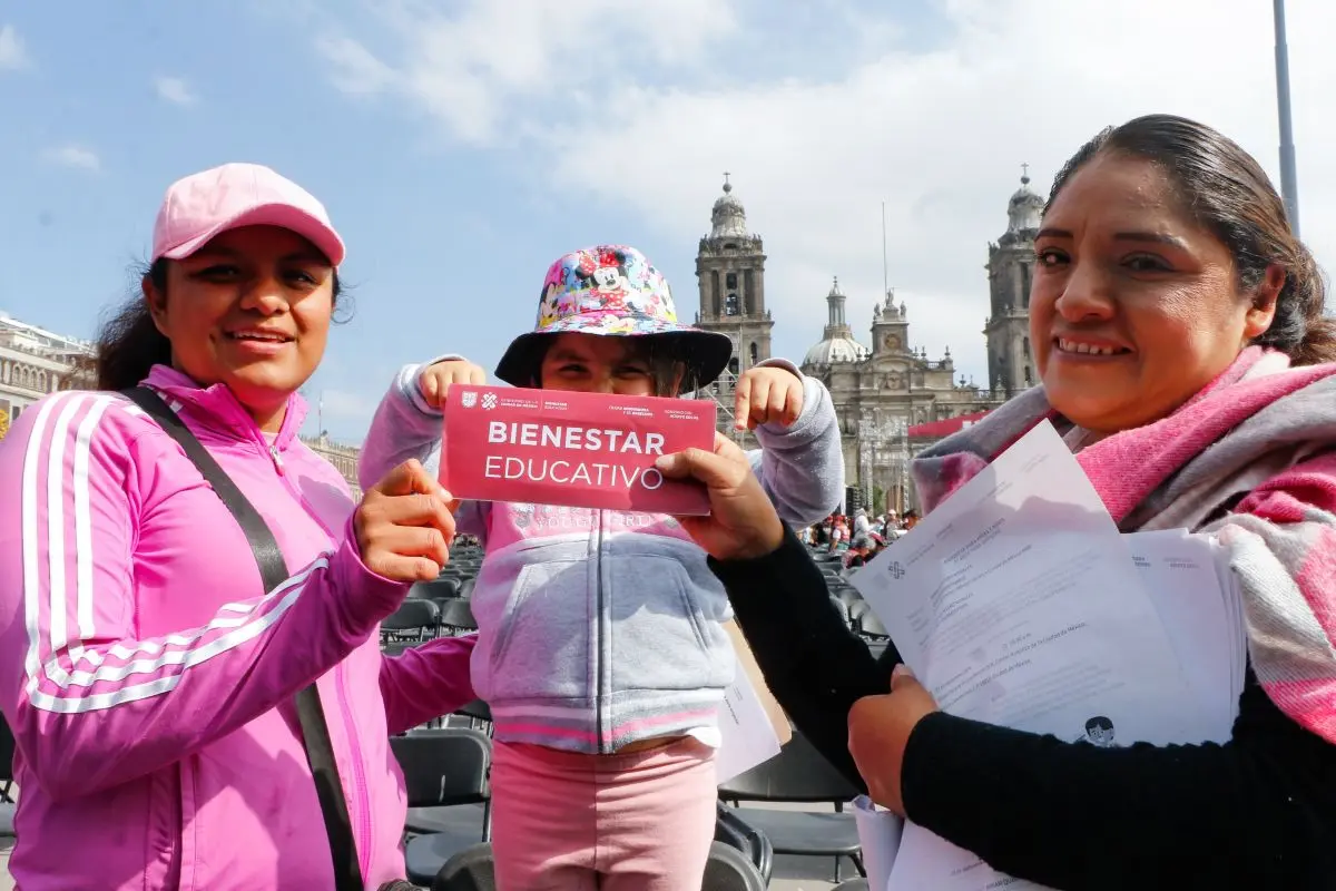 Cómo descargar el comprobante de registro de Mi Beca para Empezar de la CDMX para recoger la tarjeta