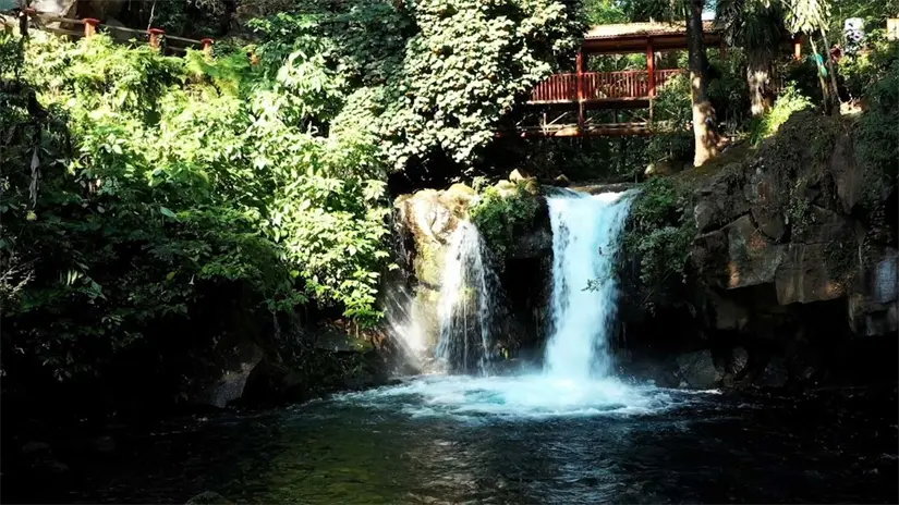 La cascada 