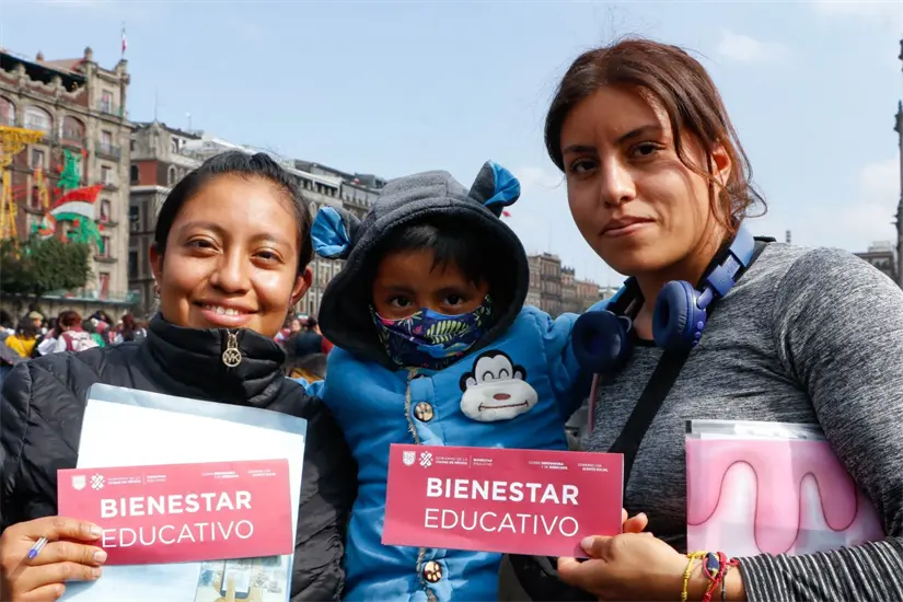 La entrega de tarjetas de Mi Beca para Empezar de la CDMX, será este 5 de noviembre. Foto: Cortesía