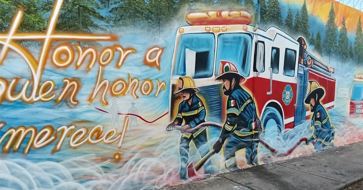 Bomberos de Culiacán reciben homenaje con emotivo mural en Alturas del Sur