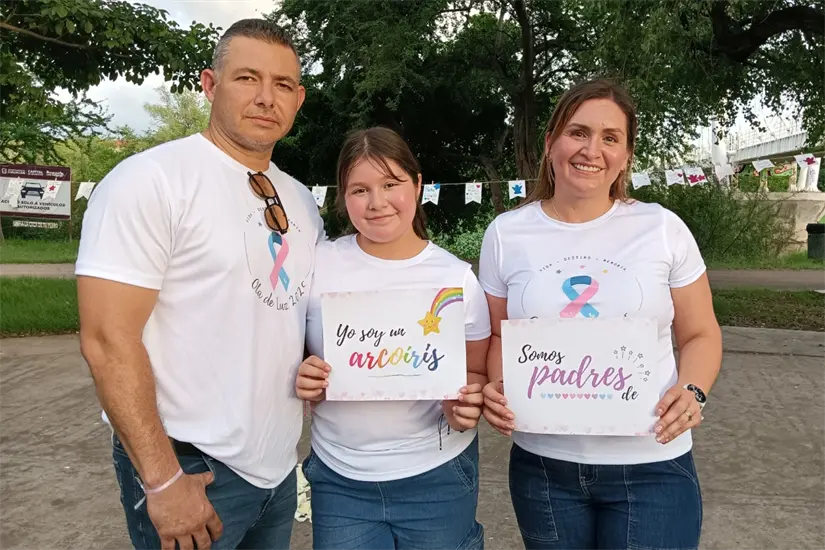 Arely Zazueta junto a su esposo e hija, dos pilares fundamentales en su vida.