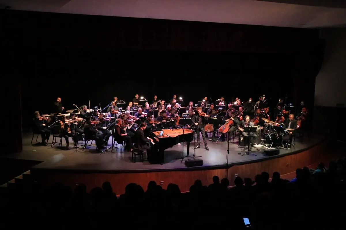 El arte sin fronteras, la UAdeO vibra con la fusión sinfónica del concierto Stradivarius Barock