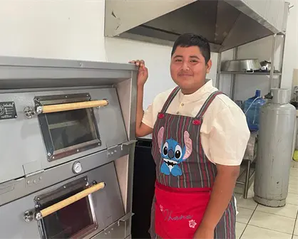 Cocinando sueños en Urías, a corta edad Jesús se prepara para ser chef repostero