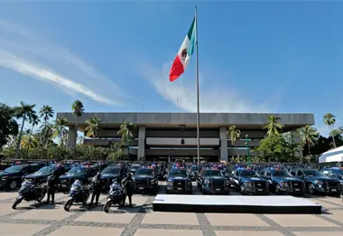 Ni un municipio sin patrulla": Rocha Moya fortalece la seguridad en Sinaloa con la entrega de patrullas