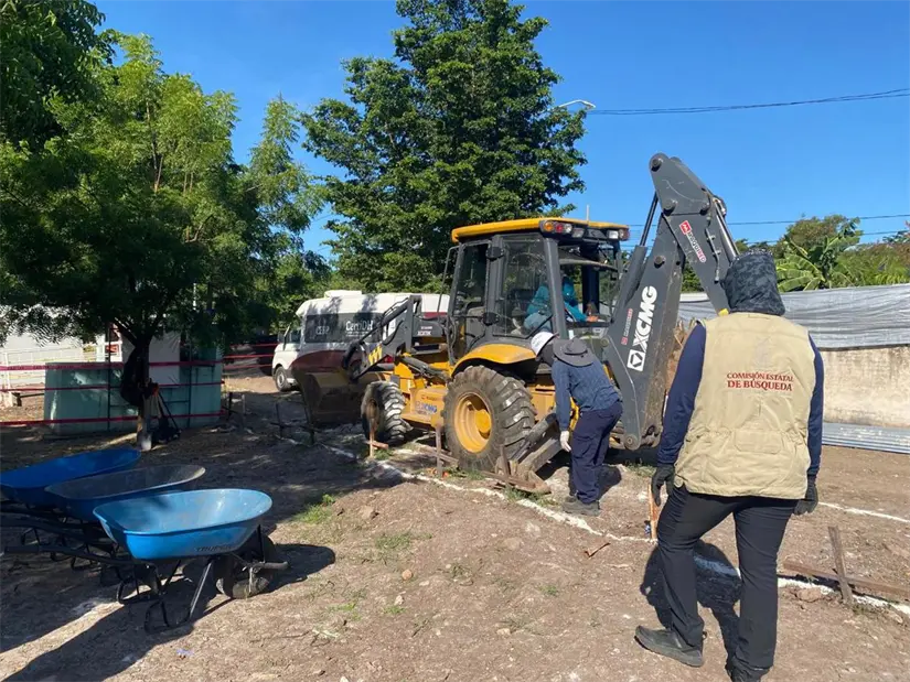 Gobierno de Sinaloa continúa labores de búsqueda e identificación humana en el panteón 21 de Marzo