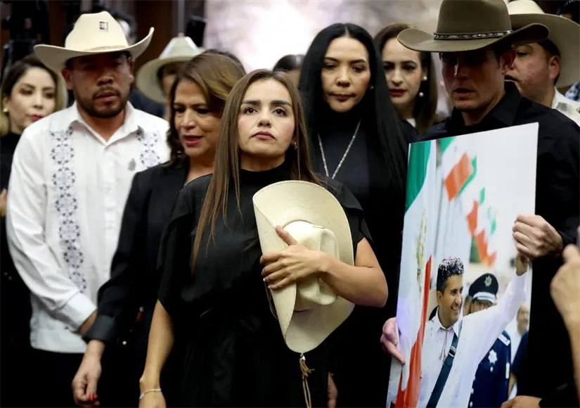 Grecia Quiroz en su toma de protesta como alcaldesa sustituta de Uruapan. Foto: Cortesía