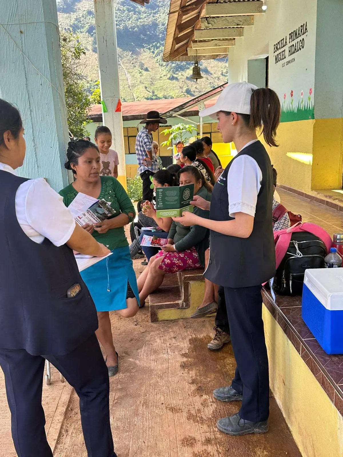 Es importante acudir a recibir las vacunas necesarias por la temporada de invierno. Foto: Reporte Hidalgo.