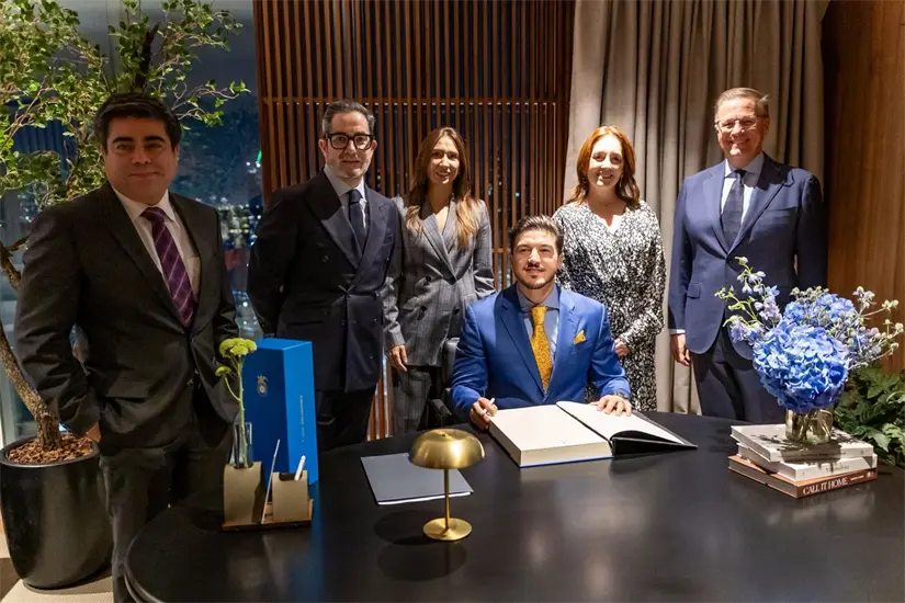 En la ceremonia de inauguración del Hotel Presidente InterContinental Monterrey. Foto: Cortesía