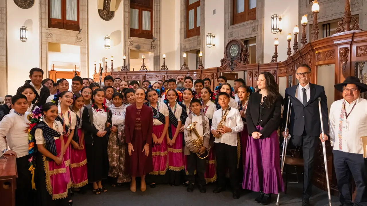 Tren del Golfo, Saberes MX y reunión con Francia: los temas clave de la Mañanera de este viernes.