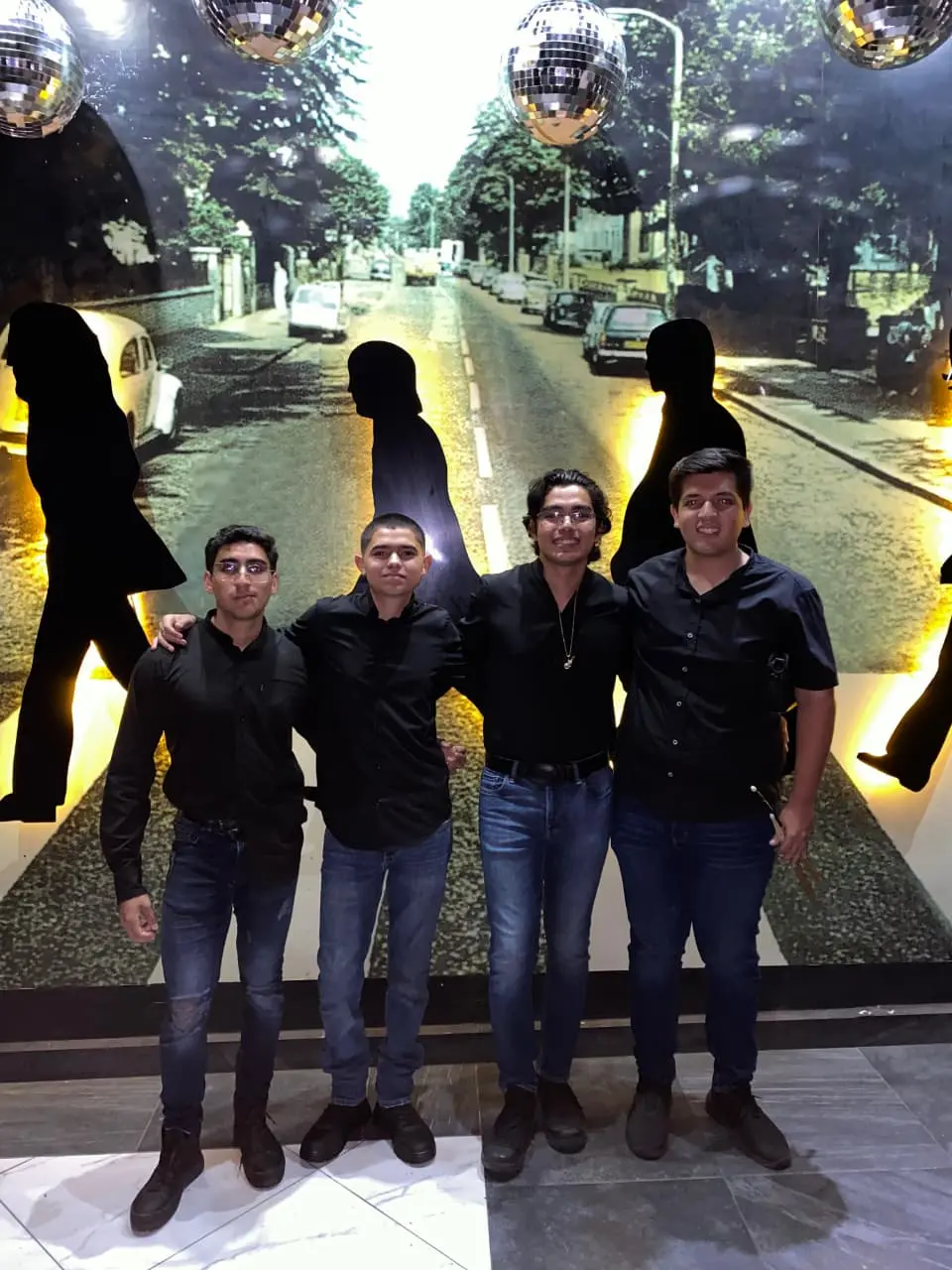 Alan Sánchez, Esteban Hernández, Israel Loaiza y Javier Zamora conforman La Nueva Serie.