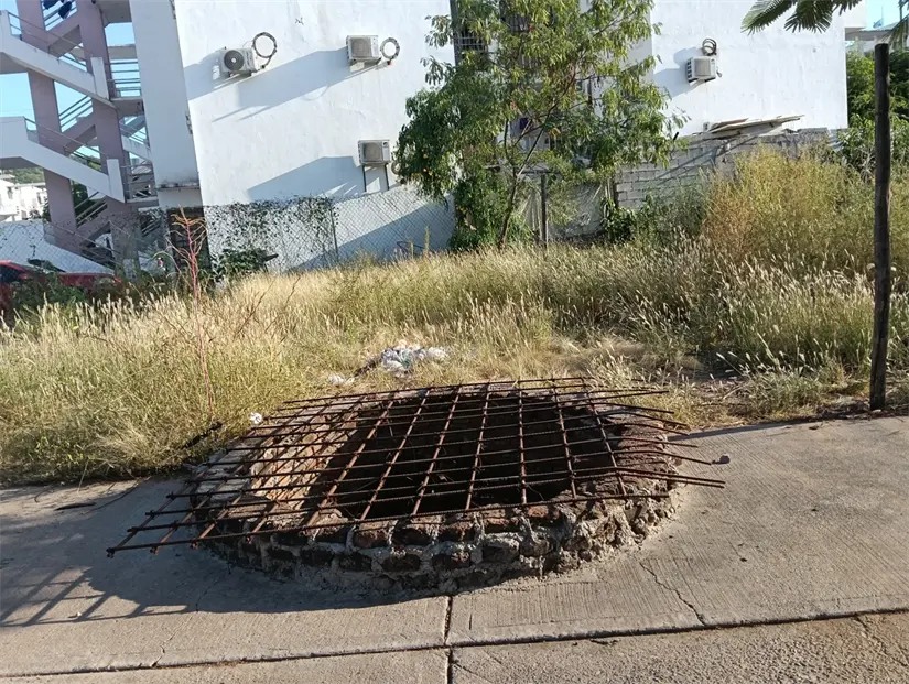 El pozo permanece ahí, a pesar de la llegada de los servicios y la modernidad.