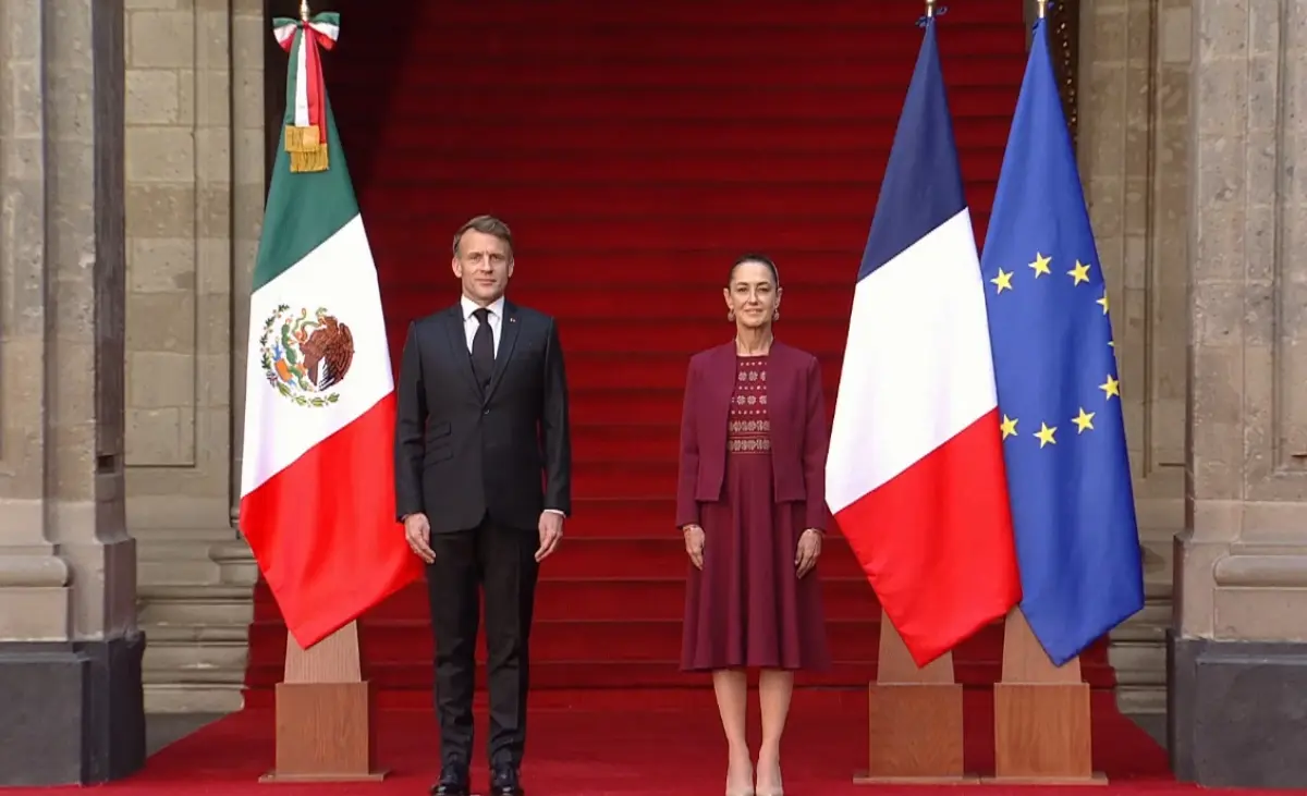 Macron y Sheinbaum en Palacio Nacional. Foto: Presidencia