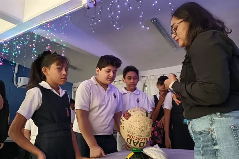 Con esta Acción Positiva: “No más Bullying, No más Burlas”, 21 estudiantes Líderes de Paz promueven el respeto y la empatía entre sus compañeros.