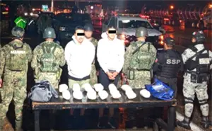 Aseguran 21 kilos de metanfetamina en camión de pasajeros en Yucatán; hay 2 detenidos