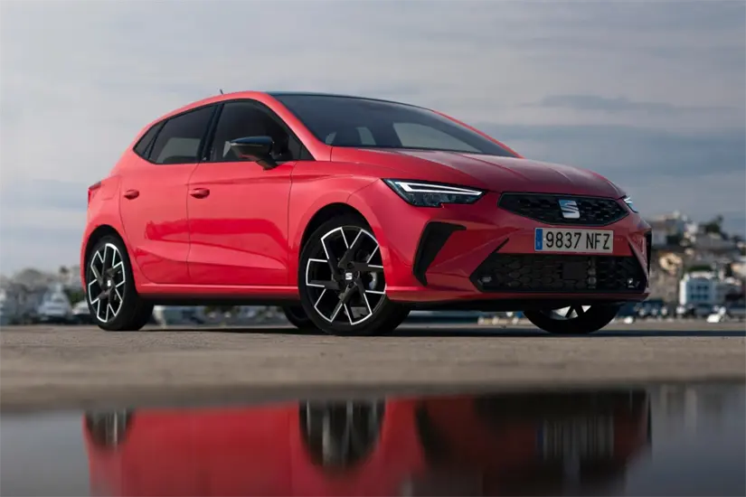 El icónico hatchback español se renueva para mantenerse como una opción atractiva en su segmento. Foto: SEAT