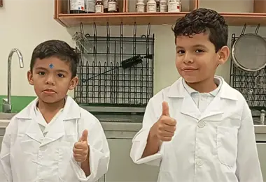 Niños de primaria en Culiacán crean plantillas naturales que eliminan el mal olor del calzado