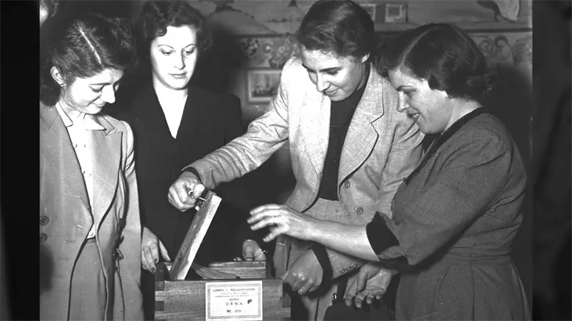 Un día como hoy las mujeres ejercen su derecho al voto por primera vez en Argentina. Foto: Cortesía.