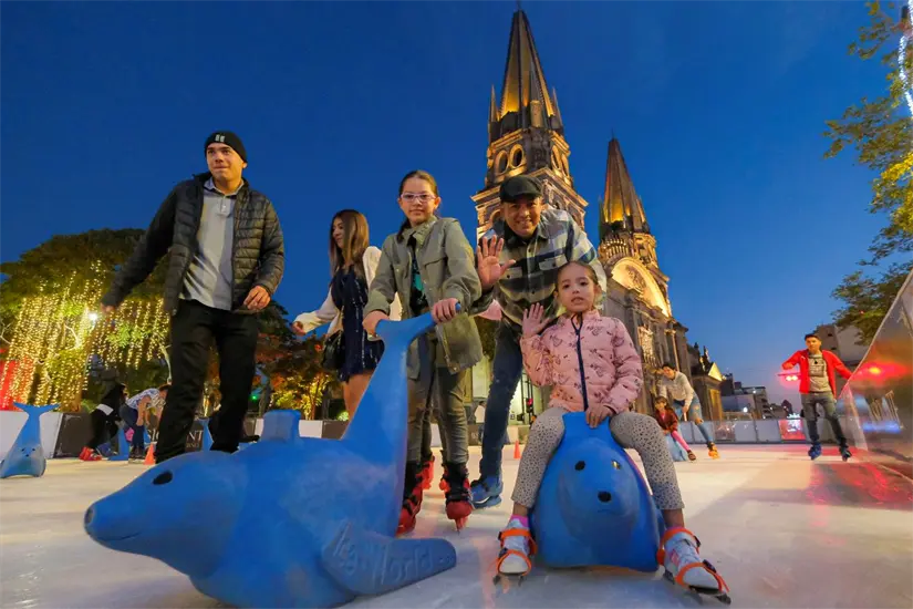 Pista de hielo en el Parque de Adoratrices será más grande. Foto: Cortesía